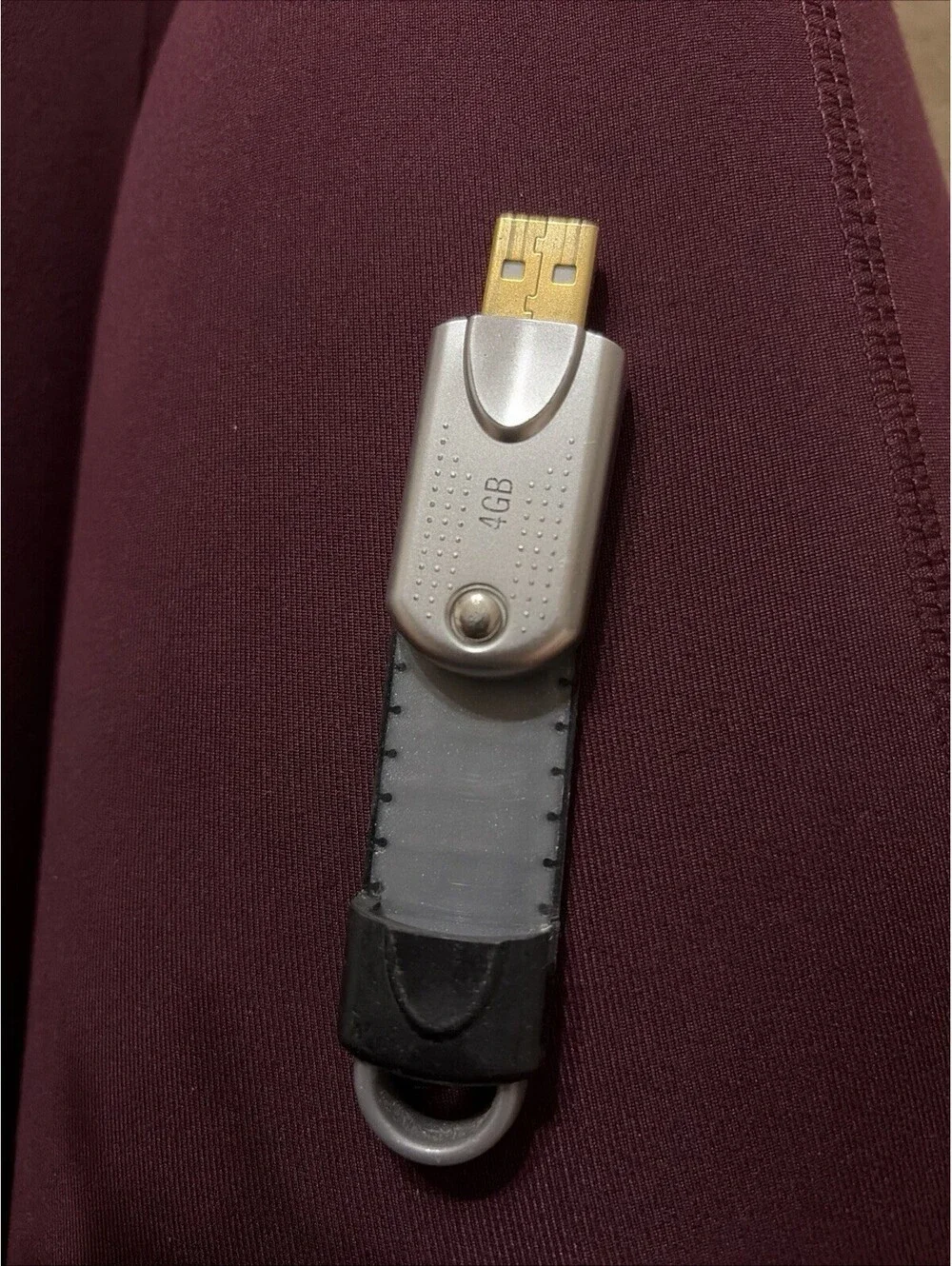 IMATION SWIVEL FLASH DRIVE 4GB